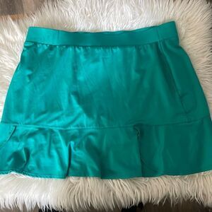 TAIL SKIRT SHORT SIZE L